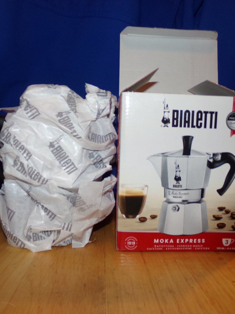 Bialetti  MOKA EXPRESS 3-Cup Stovetop Coffee Maker - Expresso Silver New - Picture 15 of 15